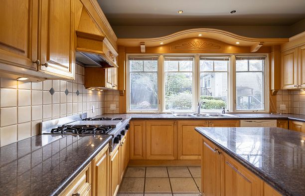 3808 W 13th Avenue Point Grey