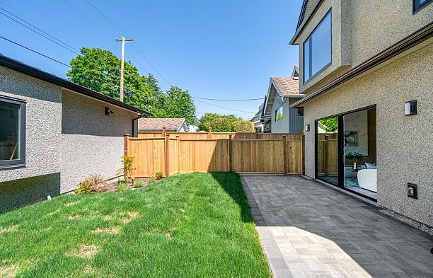 2 3771 W King Edward Avenue Dunbar