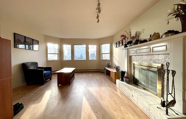 937 W 18th Avenue Cambie