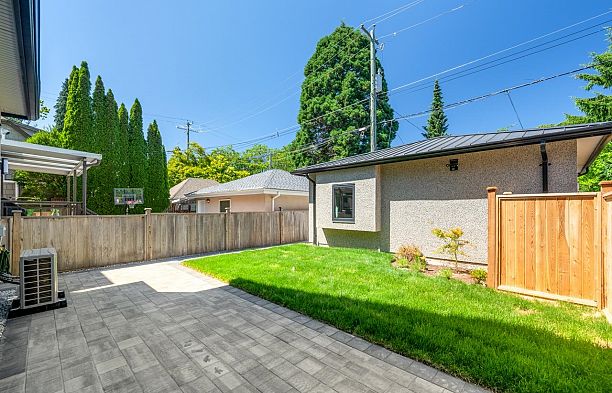 2 3771 W King Edward Avenue Dunbar