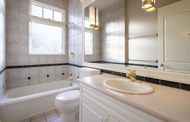 3808 W 13th Avenue Point Grey