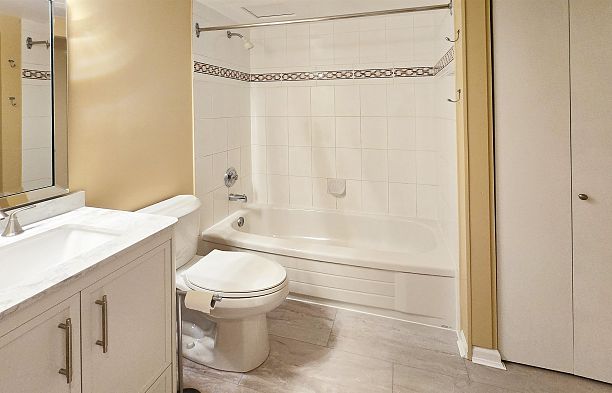 101 1099 W 71st Avenue Marpole