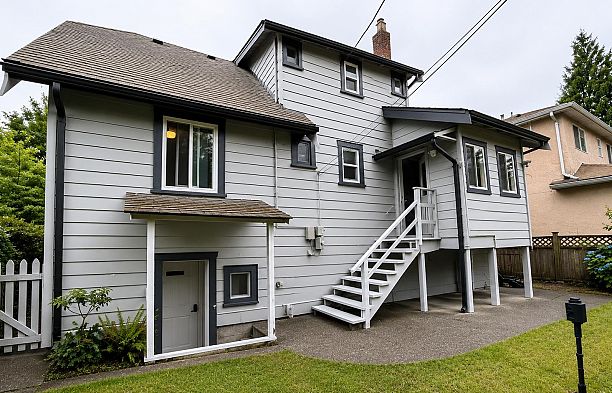 3885 W 35th Avenue Dunbar