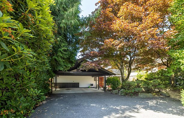 6821 Laurel Street South Cambie