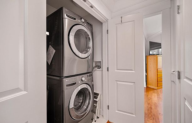3288 W 32nd Avenue MacKenzie Heights