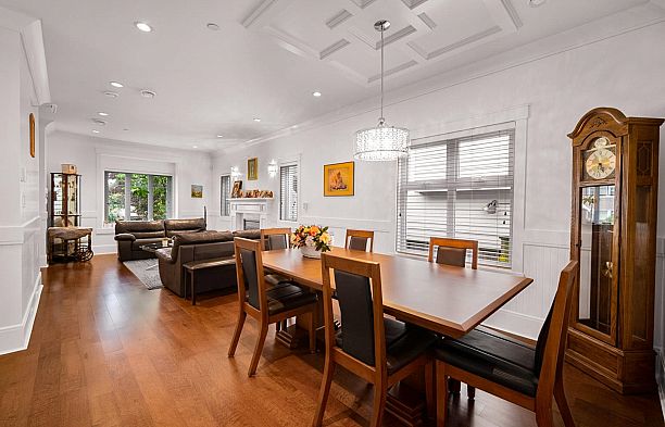 3288 W 32nd Avenue MacKenzie Heights