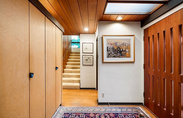 6821 Laurel Street South Cambie