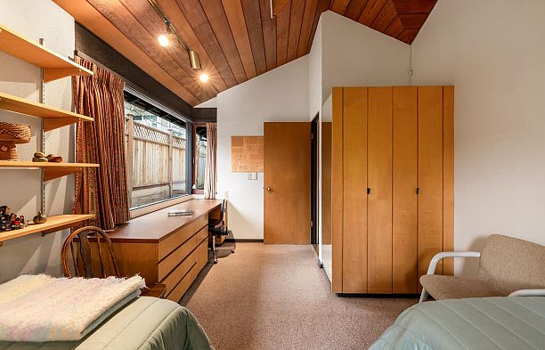 6821 Laurel Street South Cambie