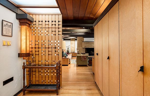 6821 Laurel Street South Cambie