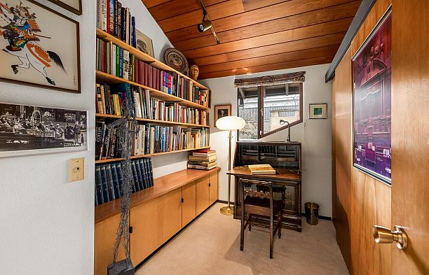 6821 Laurel Street South Cambie