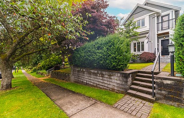 3288 W 32nd Avenue MacKenzie Heights