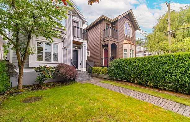 3288 W 32nd Avenue MacKenzie Heights