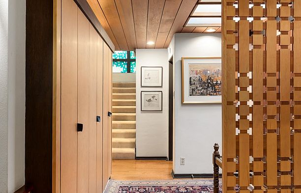 6821 Laurel Street South Cambie