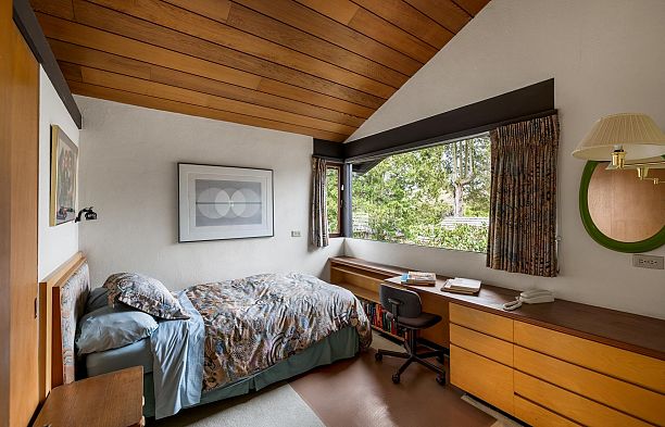 6821 Laurel Street South Cambie