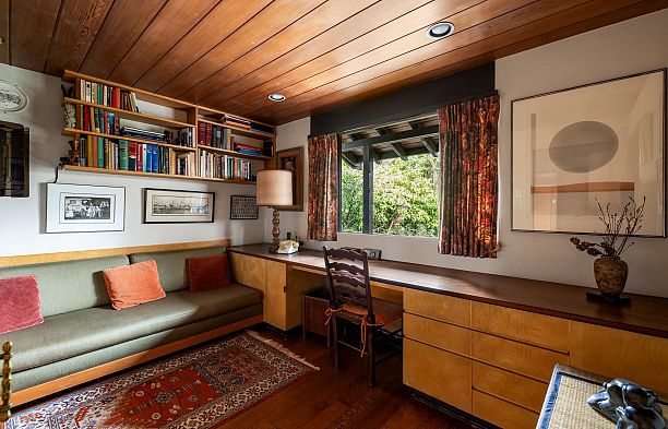 6821 Laurel Street South Cambie
