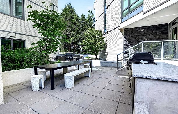 518 W 30th Avenue Cambie