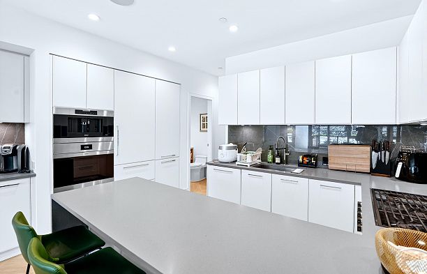 518 W 30th Avenue Cambie