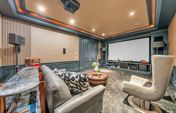6963 Fremlin Street South Cambie