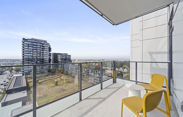 905 8415 Granville Street S.W. Marine