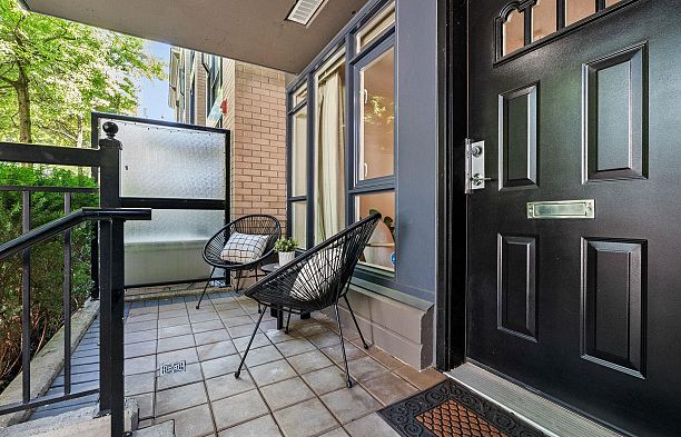 1648 W 7th Avenue Fairview VW