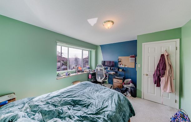 5592 Elizabeth Street Cambie