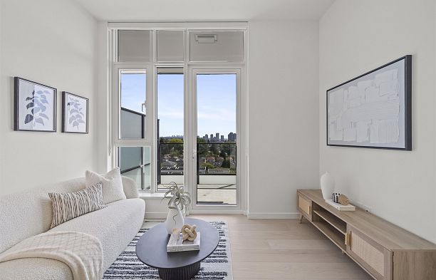 904 8415 Granville Street S.W. Marine