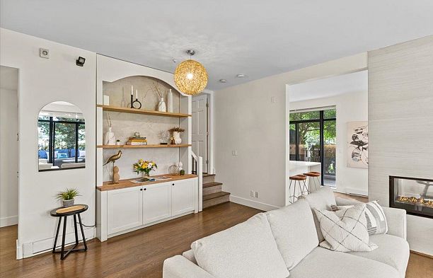 111 2688 Vine Street Kitsilano