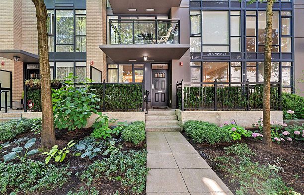 1648 W 7th Avenue Fairview VW