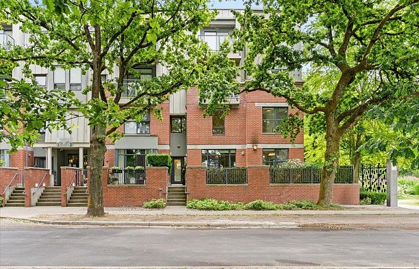 111 2688 Vine Street Kitsilano