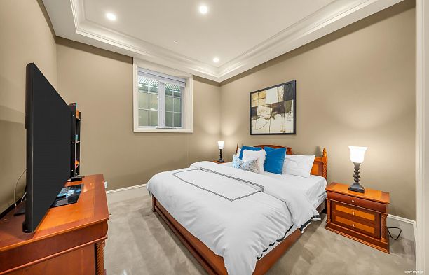 6963 Fremlin Street South Cambie