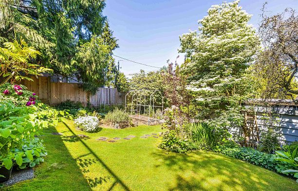 4888 Narvaez Drive Quilchena