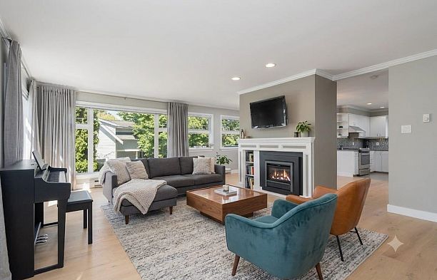 3085 Maple Street Kitsilano