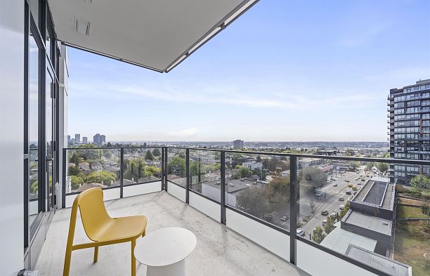905 8415 Granville Street S.W. Marine
