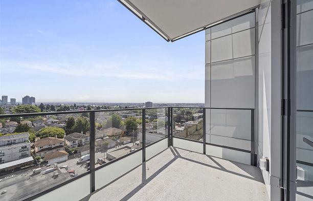 904 8415 Granville Street S.W. Marine