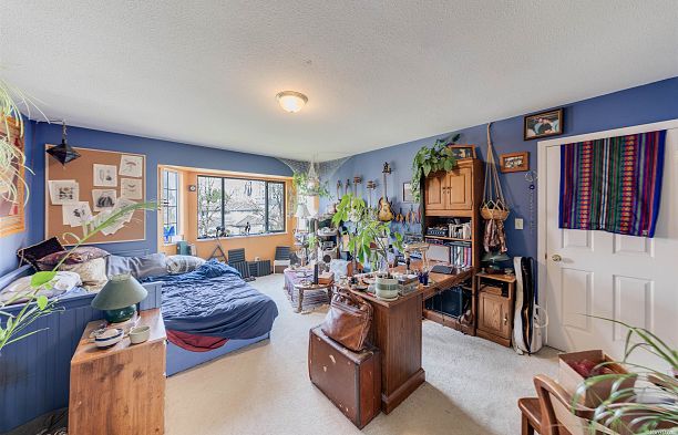 5592 Elizabeth Street Cambie