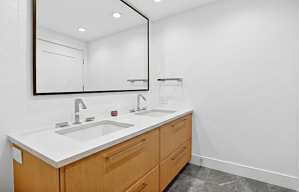 518 W 30th Avenue Cambie