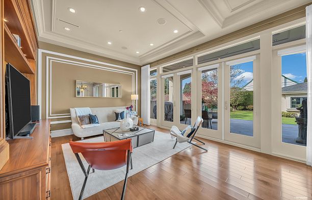 6963 Fremlin Street South Cambie