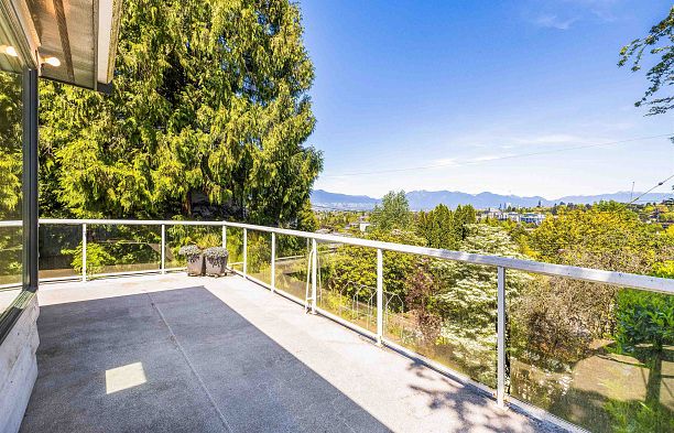 4888 Narvaez Drive Quilchena