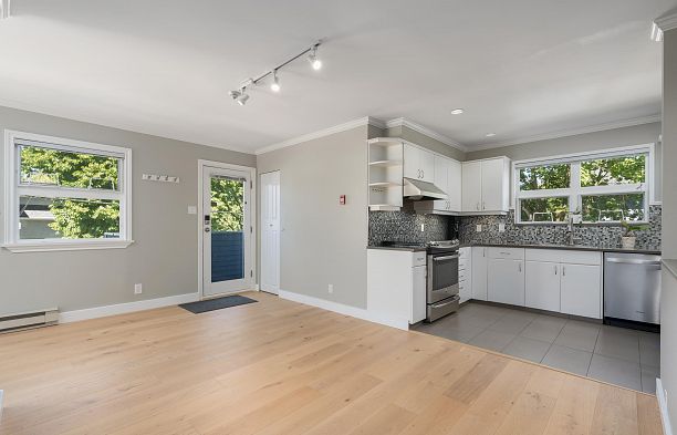 3085 Maple Street Kitsilano