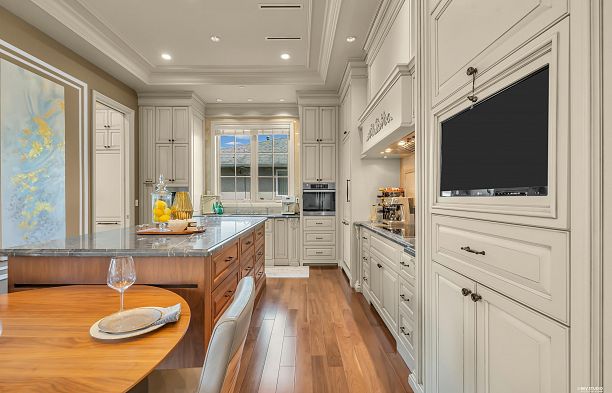 6963 Fremlin Street South Cambie