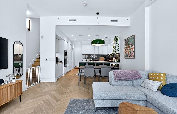 518 W 30th Avenue Cambie