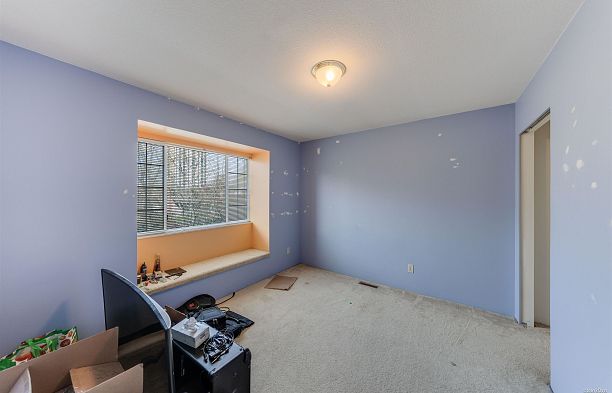 5592 Elizabeth Street Cambie