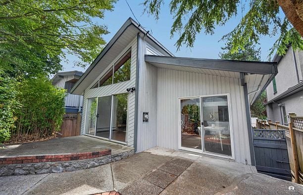 3771 W 30th Avenue Dunbar