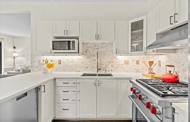 111 2688 Vine Street Kitsilano
