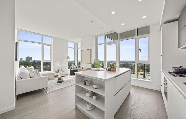 905 8415 Granville Street S.W. Marine
