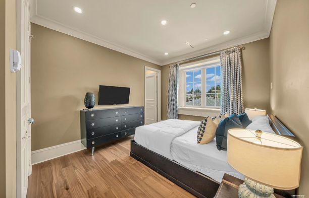 6963 Fremlin Street South Cambie