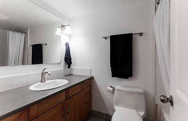342 1844 W 7th Avenue Kitsilano