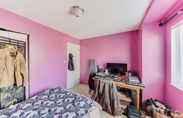5592 Elizabeth Street Cambie