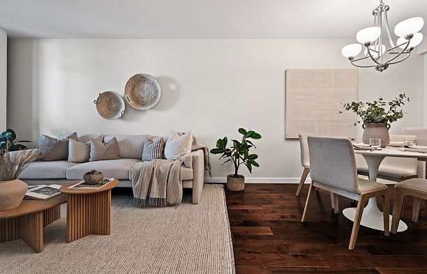 1648 W 7th Avenue Fairview VW