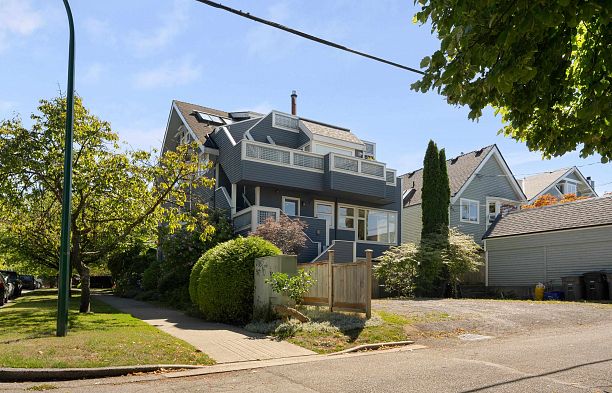 3085 Maple Street Kitsilano